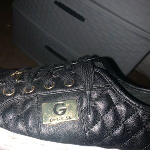 Black quilted guess sneakers
